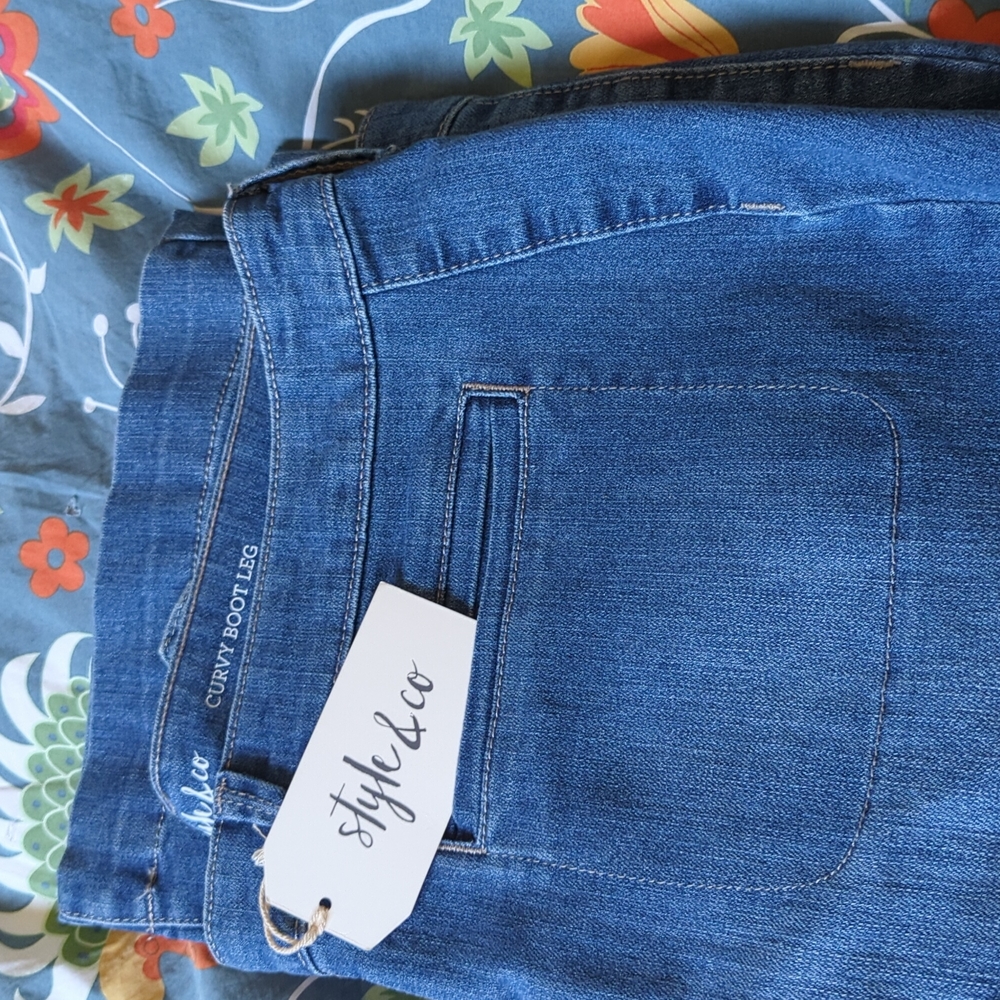 Curvy Boot Leg jeans Style & Co